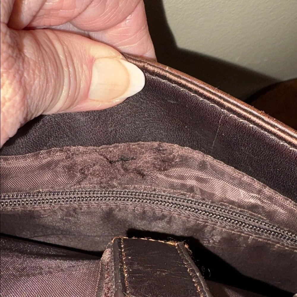 Kenneth Cole Men's Brown Leather Messenger /business bag shoulder/Crossbody bag
